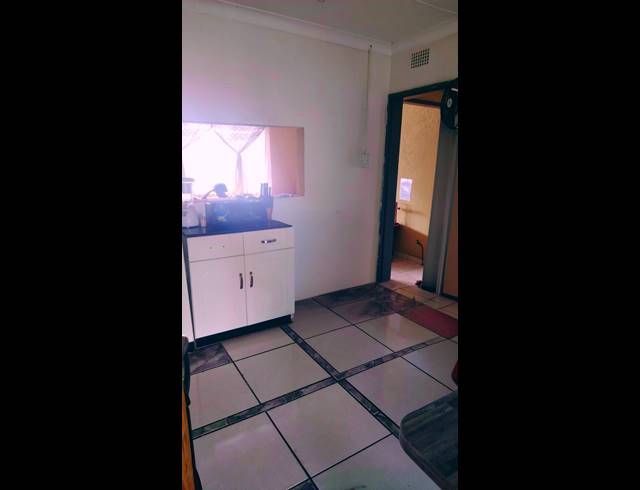 2 BEDROOM HOUSE TO LET IN SONLAND PARK